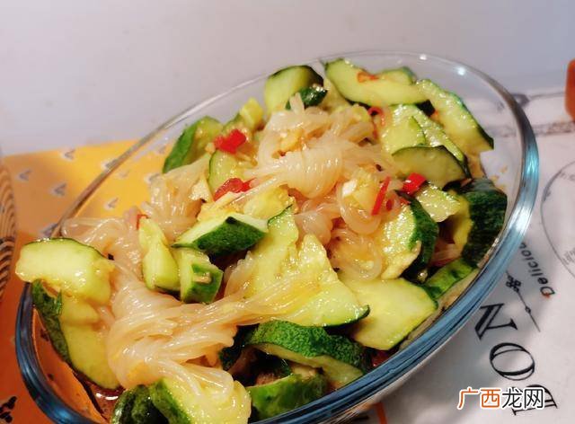 四菜一汤家常饭什么意思,四个人的饭局怎么点菜?