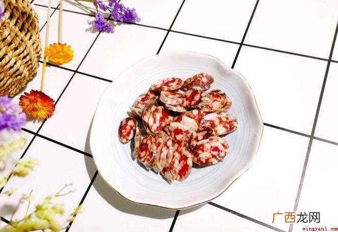 腊肠炒蒜苗,芥兰苗炒腊肠 腊肠怎么做好吃炒菜