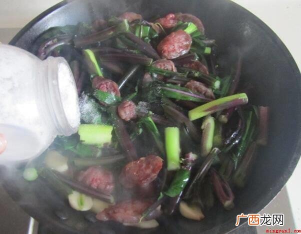 腊肠炒蒜苗,芥兰苗炒腊肠 腊肠怎么做好吃炒菜