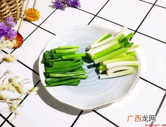 腊肠炒蒜苗,芥兰苗炒腊肠 腊肠怎么做好吃炒菜