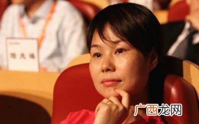 马云妻子张瑛多大,马云结婚了没？