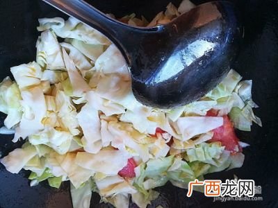 怎么做番茄炒甘蓝菜更好吃,牛心甘蓝做法？