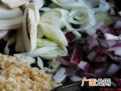 蘑菇素炒怎么炒好吃共有4步 蘑菇素炒怎么炒好吃