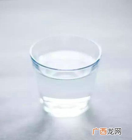 银杯子喝水有什么禁忌,银杯可以用100度开水吗？