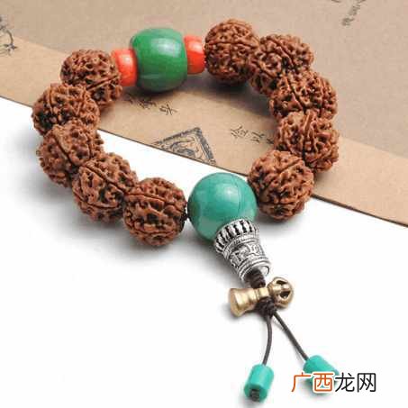 绿檀怎么盘玩快速包浆,绿檀手串多久才能裸手盘？