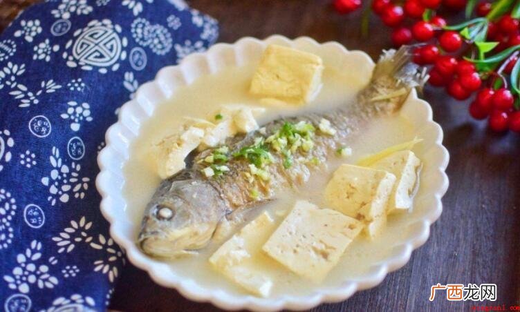 鲫鱼豆腐汤加不加牛奶? 鲫鱼豆腐汤加不加牛奶