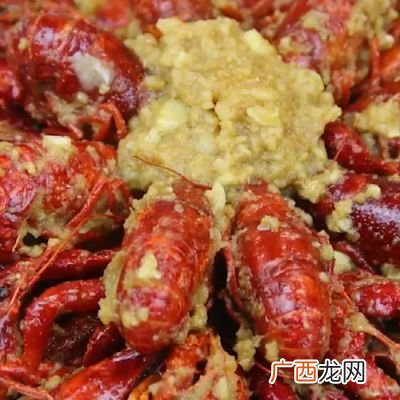 正宗蒜泥龙虾的做法,蒜蓉龙虾怎样做好看又好吃？