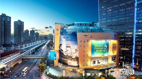 上海市中心是哪个区,上海市中心具体是指哪个范围或哪几个区？