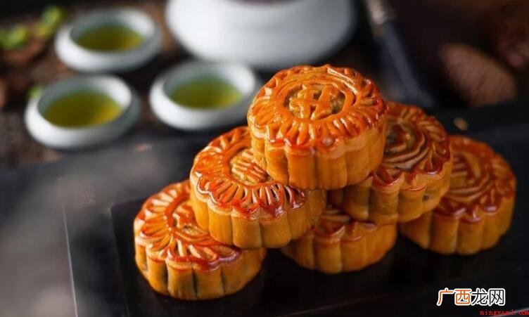 月饼和广式月饼区别是啥 港式月饼和广式月饼区别是什么