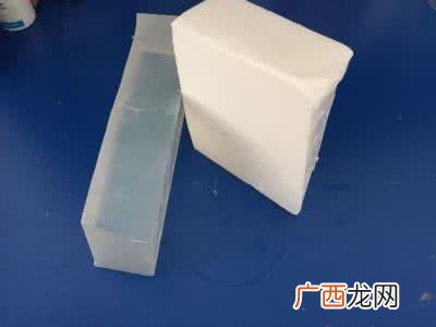 月桂酸钠是皂基吗,月桂酸钠的洗面奶能用吗？