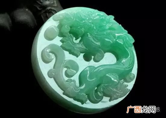 什么玉石对女人身体好,玉髓和玉的区别哪个更养人？