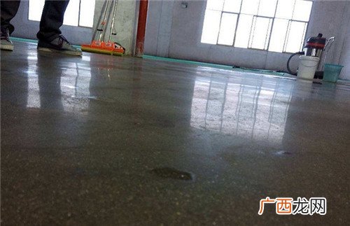 水泥混凝土的凝固时间是多久什么,混凝土的凝固时间是多少？