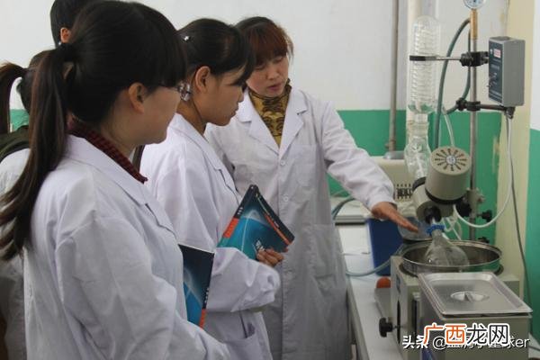 药学大专毕业的就业方向有哪些,大专药学专业就业前景会怎样？