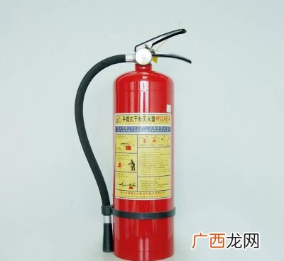 干粉灭火器使用期限,问下干粉灭火器的使用年限是多少年?几年一检验？