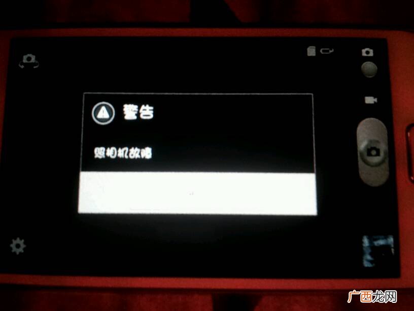 相机如何开关机,fujifilm/富士单反相机的开关在哪？