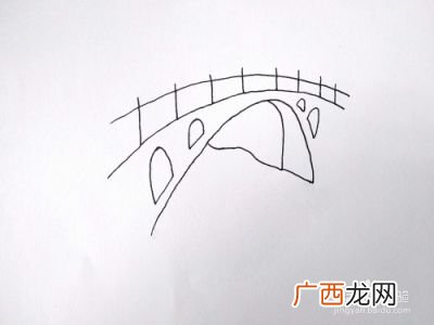 简单的赵州桥怎么画,赵州桥的前面怎么画？