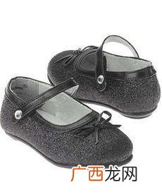 玛丽珍鞋的由来,什么是玛丽苏鞋？