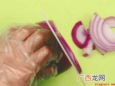 焖面条怎么做