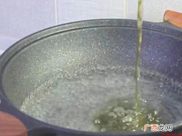 油炸蝗虫的做法步骤是什么