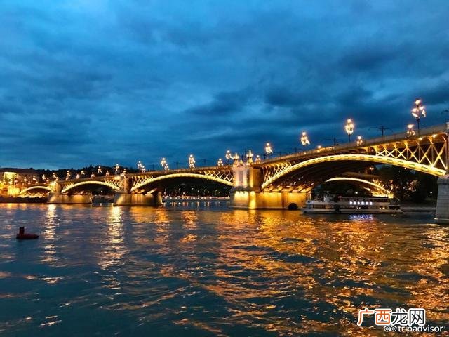 蓝色多瑙河在哪里,《蓝色多瑙河》是几拍子的舞曲？
