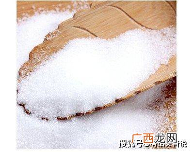 为什么闹盐荒啊,盐比金子贵是谁写的？