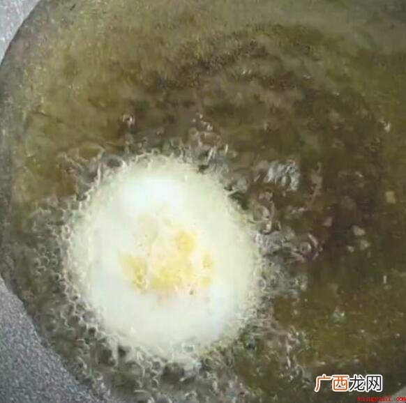 油炸鸡蛋的做法步骤是什么