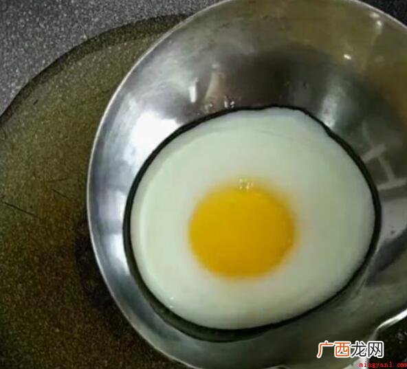 油炸鸡蛋的做法步骤是什么