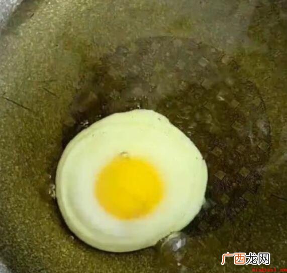 油炸鸡蛋的做法步骤是什么