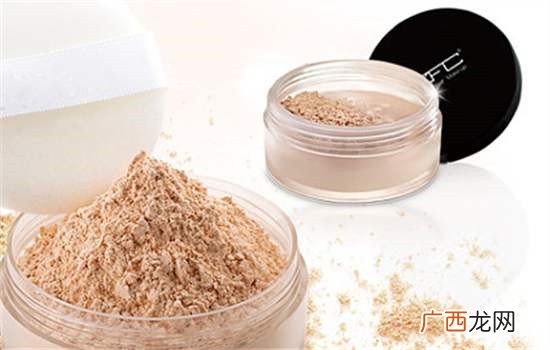 忘带散粉用什么定妆,化妆没有散粉怎么办？