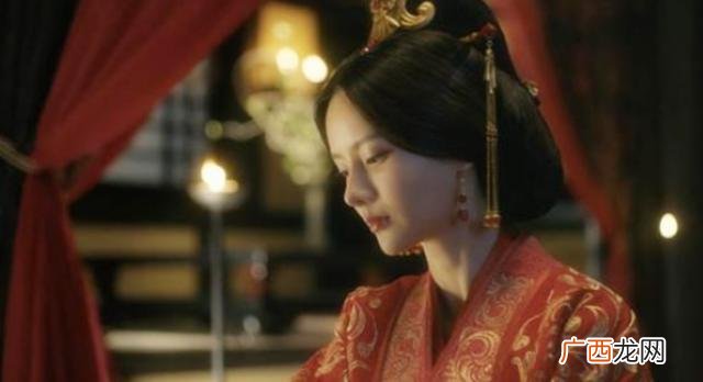 三国中甄宓是什么人物,三国时期曹丕皇后甄宓，与神话故事的洛神宓妃有何关系？