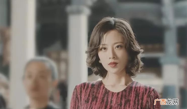 沙海霍有雪扮演者,盗墓笔记之沙海里面的锦上珠的老板是谁？