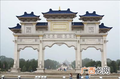 伊克昭盟为什么改名鄂尔多斯,内蒙古鄂尔多斯市东胜区有哪些镇?