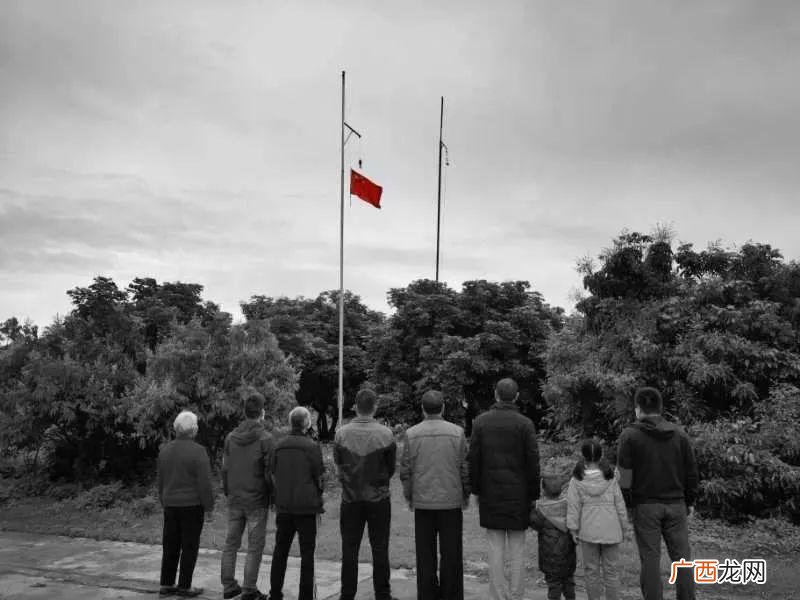 为什么降半旗是表示哀悼,俄罗斯降旗什么意思？