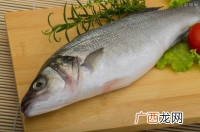淡水鲈鱼吃什么食物,鲈鱼养殖喂什么？