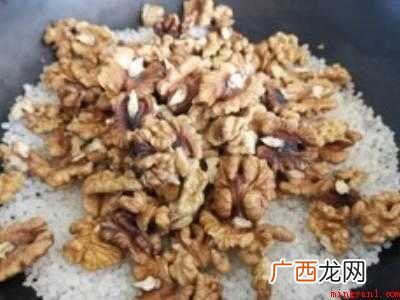 剥好的核桃仁怎么炒熟