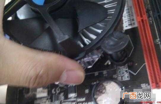 电脑CPU风扇怎么装 cpu风扇怎么装