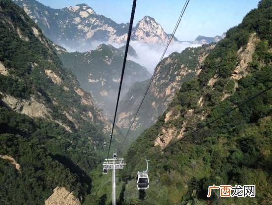 华山索道在哪里,华山坐索道是在山底下吗，需要走很远吗？