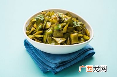 怎样腌黄瓜咸菜又脆又好吃,腌菜瓜条怎么腌又脆又好吃?