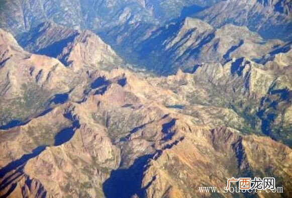 世界上最长的山脉是什么山脉,中国18个主要山脉及分布?