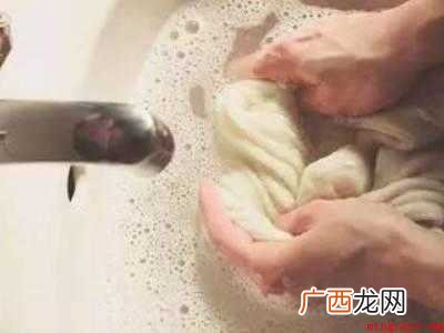 衣服上的亮片用什么可以去掉