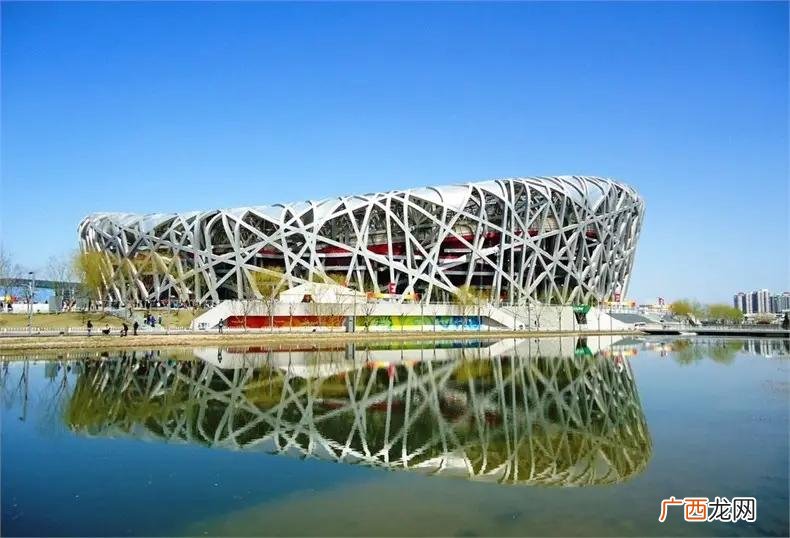 占地面积是多少 鸟巢能容纳多少人