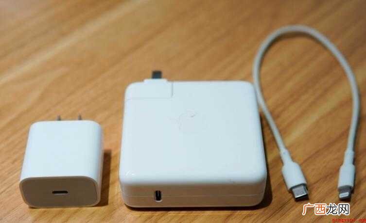 苹果充电头功率多大【钜大锂电】 苹果充电头功率多大