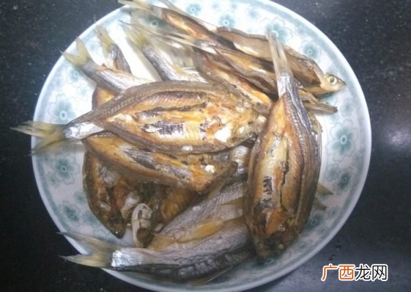 鳡鱼怎么做好吃,30斤鳡鱼的头怎么吃？