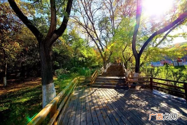 长春这有山在哪里,长春净月潭最高峰？