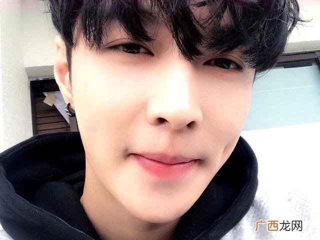 张艺兴退出exo了吗,exo成员退团时间和原因？