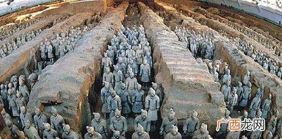 秦兵马俑的故事,起始黄兵马俑的故事？