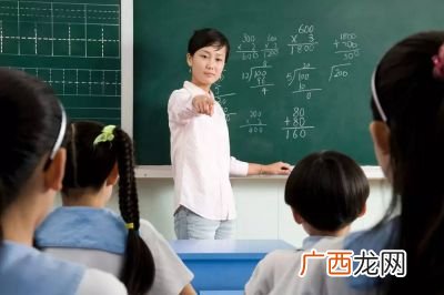 教师专技八级是什么职称啊,中级职称八级与副高七级差多少？