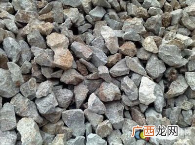 石灰石的主要成分是什么,石灰石，石灰，生石灰，熟石灰，石膏等的区别和分子式？