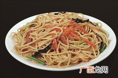 用干面条如何做炒面吃,干面条怎么做炒面？