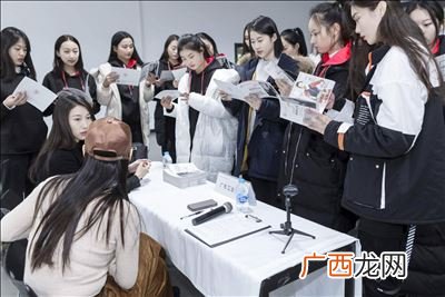 艺术考生和普通考生区别,艺术生的意思？